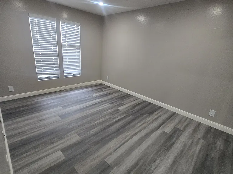 520 Van Buren Avenue — Photo 48