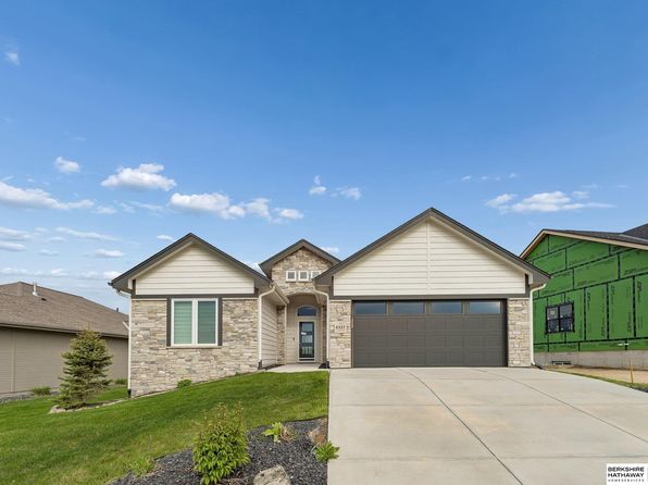 6327 S 208th Ave, Elkhorn, NE 68022