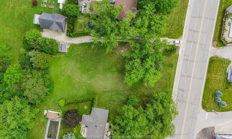 1st image of 1117 Front Rd N