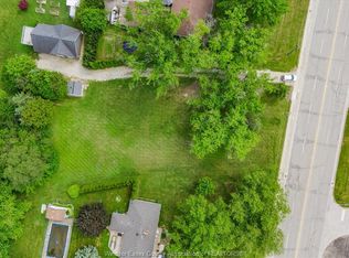 1117 Front Rd N, Amherstburg, ON N9V2M4