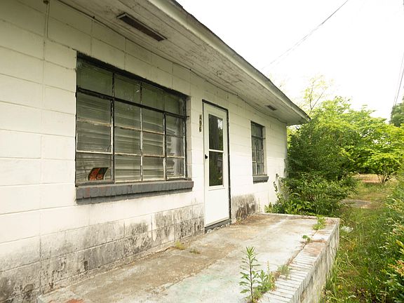 3rd image of 1308 Goff Ave