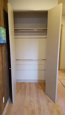 Rented by Elite NY Holdings | media 19