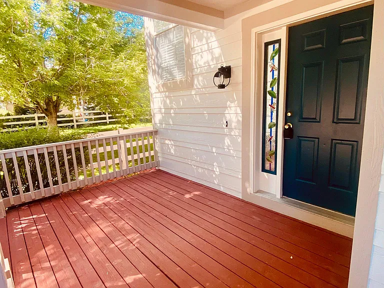 352 Simmons St — Photo 3