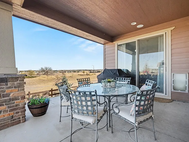 470 Grenville Cir — Photo 16