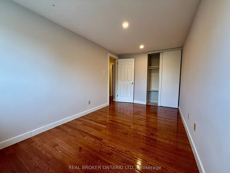 93 Melanie Cres — Photo 24