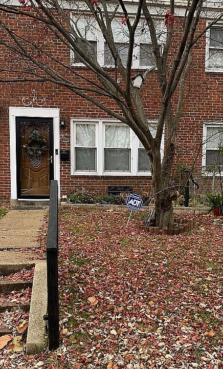 1st image of 2416 Harriet Ave