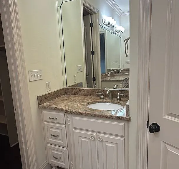 9572 Rochel Dr — Photo 44
