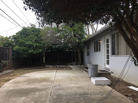 4th image of 3542 Irlanda Way