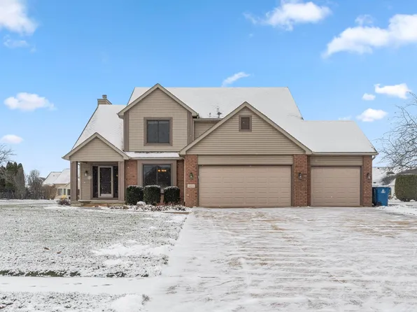 401 Hunters Rdg, Auburn, IN 46706