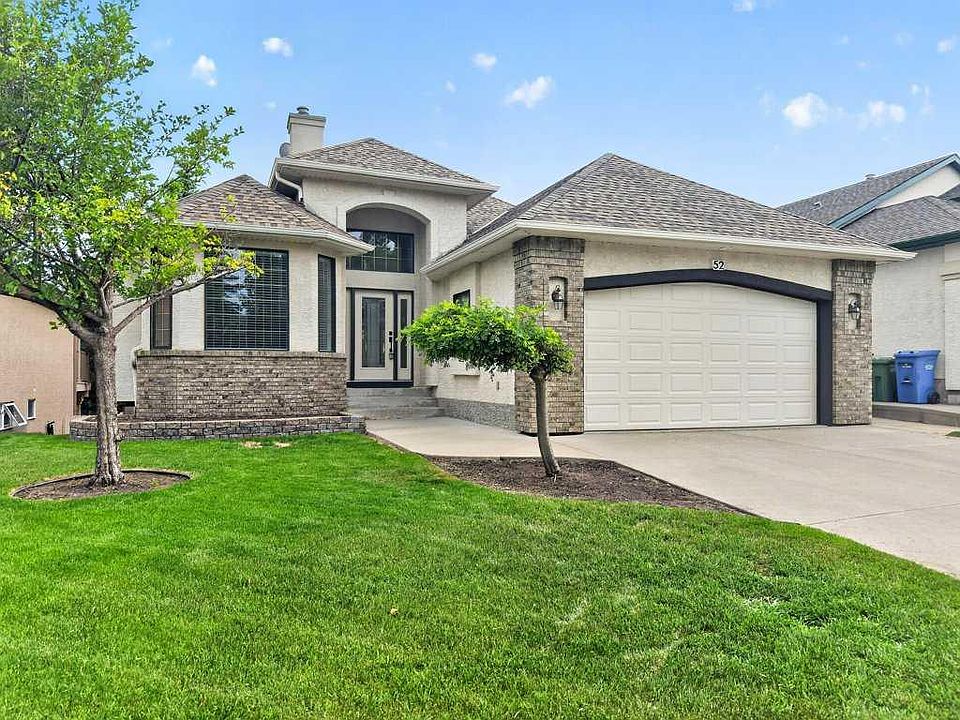 1st image of 52 NE Sandstone Ridge Cres