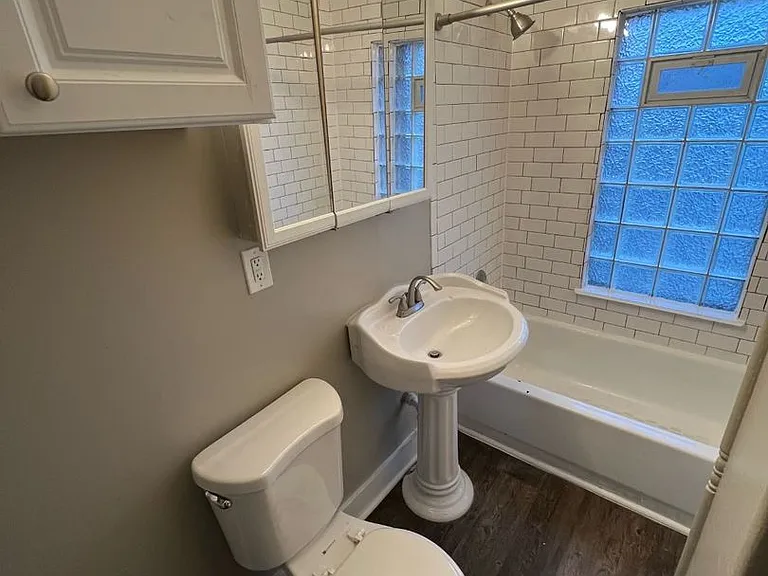 2846 N Holton St (4 Family) — Photo 3