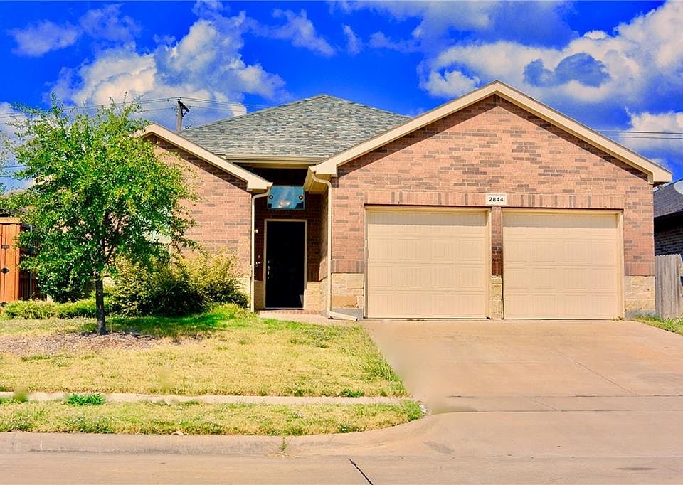1st image of 2844 Candace Dr