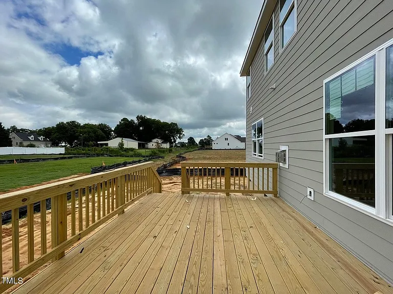 1608 Maelyn Way — Photo 23