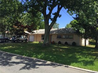 26 Manitou Trl, White Plains, NY 10603