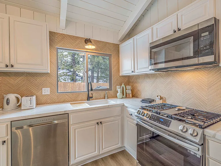Quail Dr — Photo 33