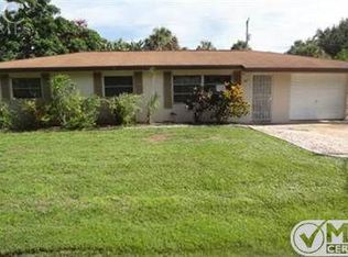 345 Lakeview Dr, North Fort Myers, FL 33917