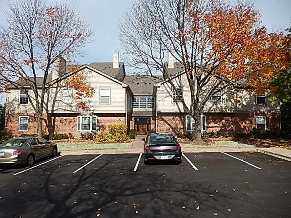 1760 Eastwood Ct APT 2, Schaumburg, IL 60195