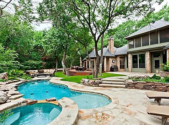 3rd image of 800 Timberwood Ln