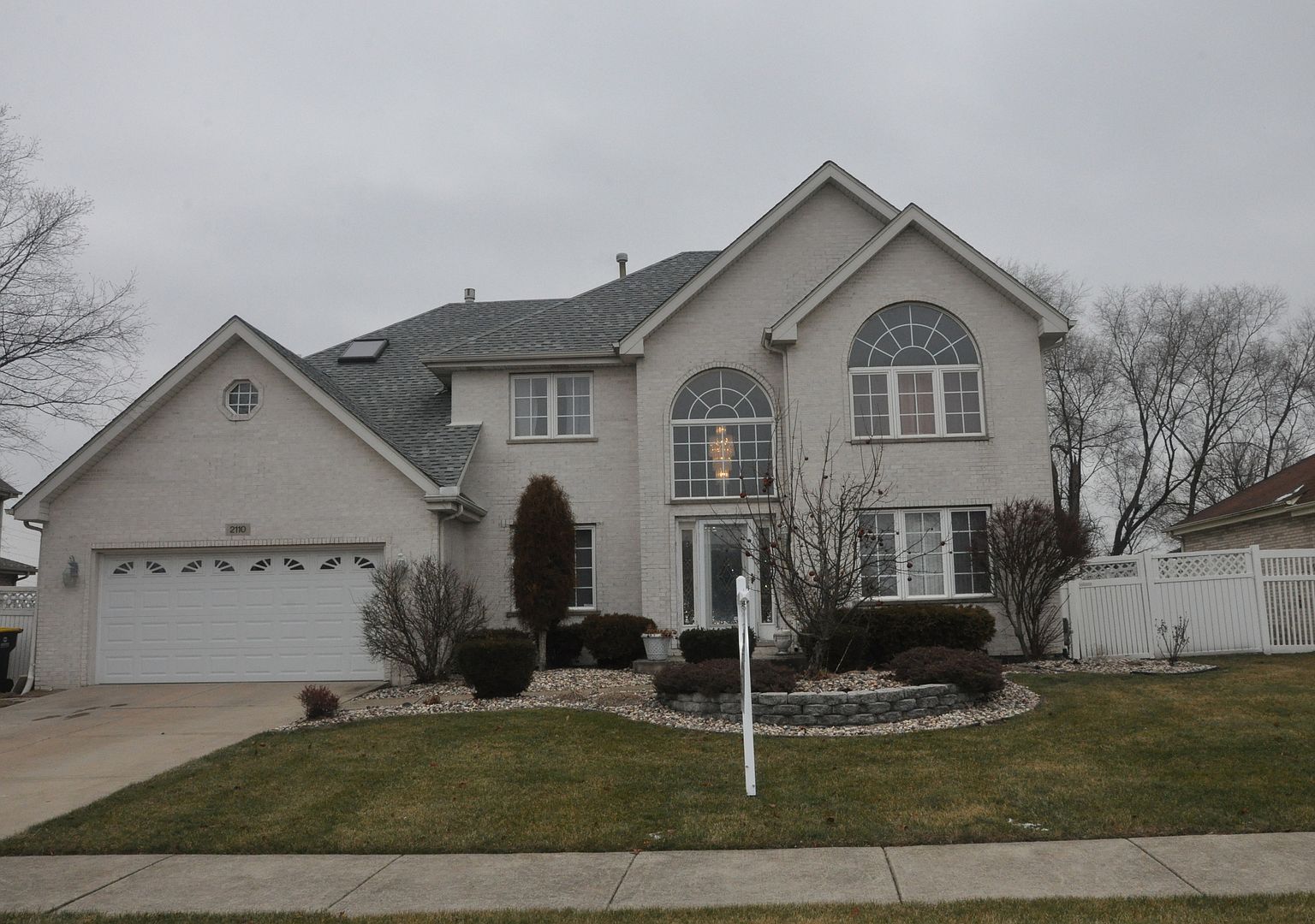 2110 Camelot Ln, Lynwood, IL 60411 Zillow