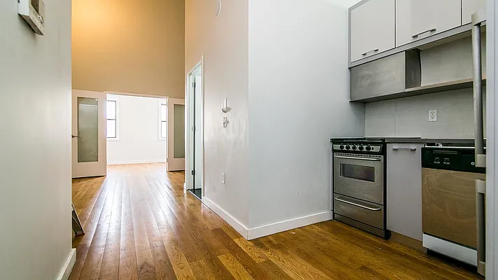 Rented by Nooklyn NYC LLC | media 111