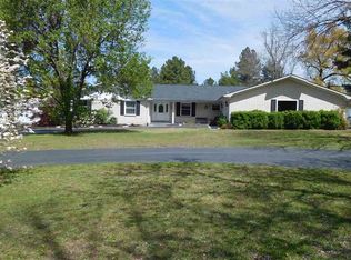 1856 Oak Level Rd, Benton, KY 42025