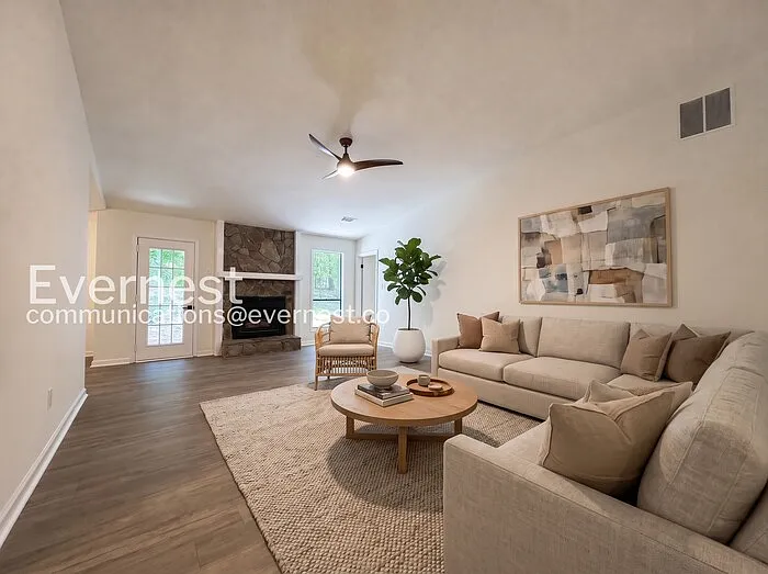 3 bed, 2.0 bath, 1900 sqft, $2,950 — Photo 3