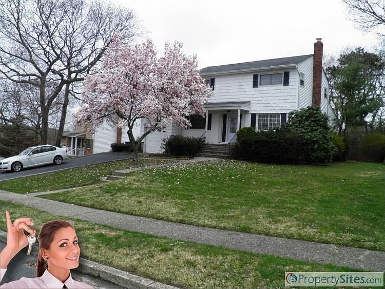 1st image of 15 Weston Ln
