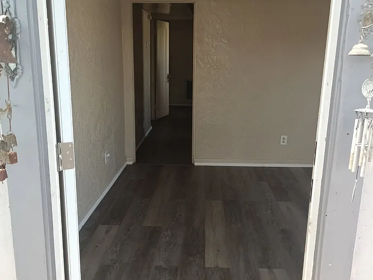 2544 W 4th Pl — Photo 1