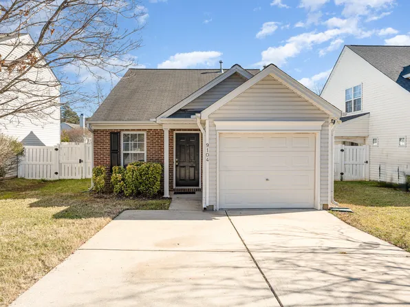 9104 Colony Village Ln, Raleigh, NC 27617