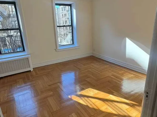 815 West 181st Street image 19 of 29