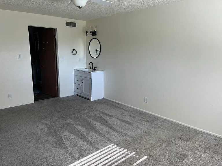1000 & 1002 N Clover Dr — Photo 3