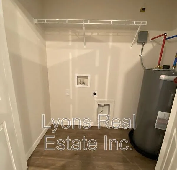 604 Skyline Blvd — Photo 15