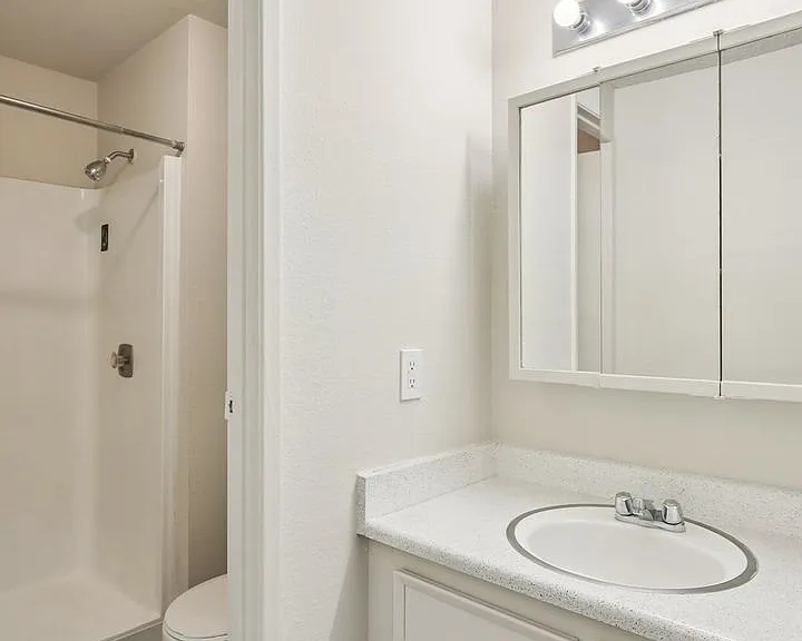 Welcome Home to James Apartment Lakewood , WA — Photo 45