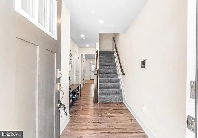 3 bed, 2248 sqft, $3,600 — Photo 2