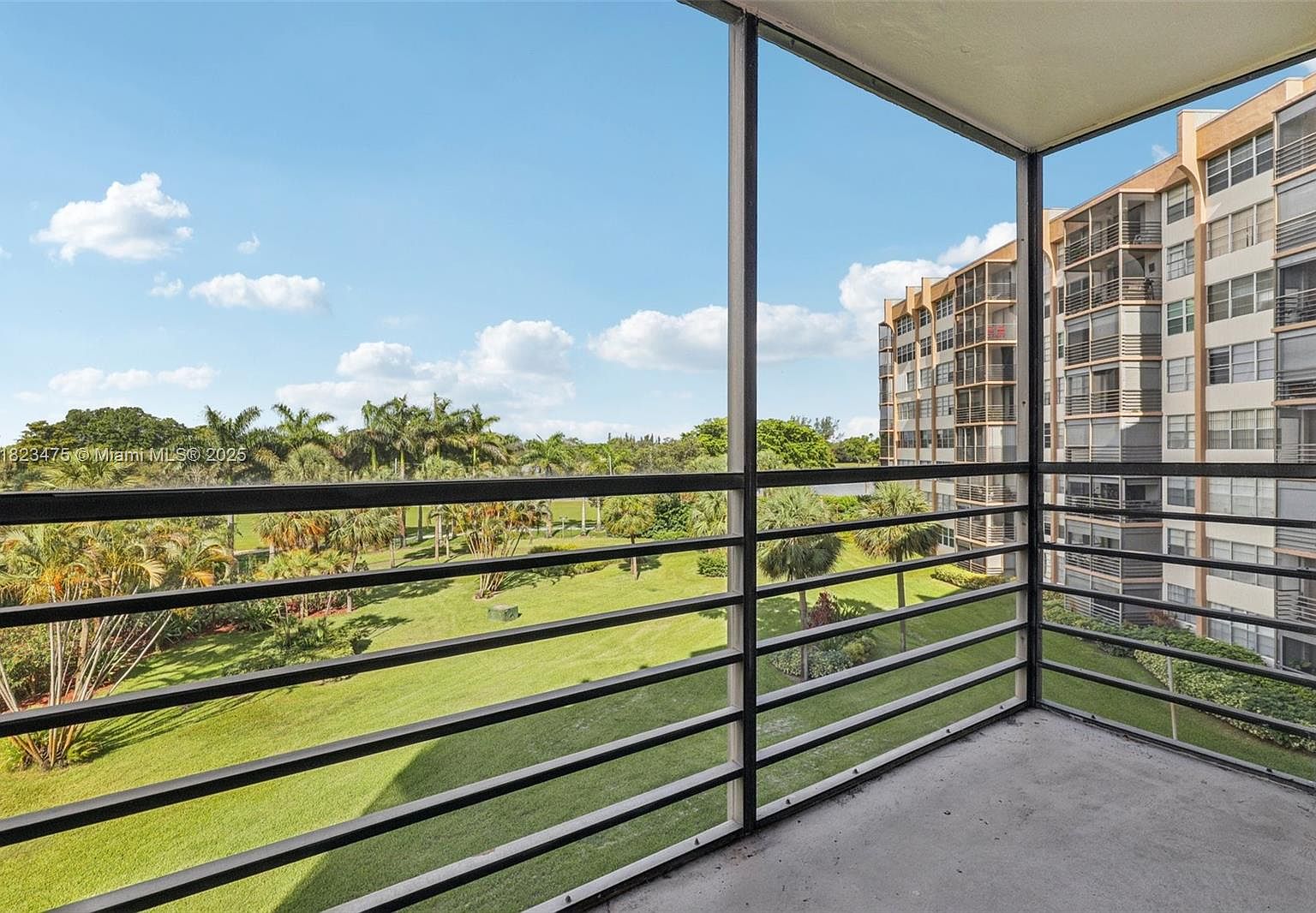 900 Saint Charles Pl APT 420