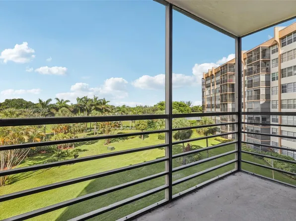 900 Saint Charles Pl APT 420, Hollywood, FL 33026