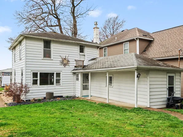 1902 Forest Dr, Portage, MI 49002