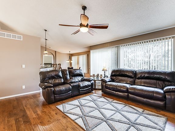4th image of 323 S Limuel Ct