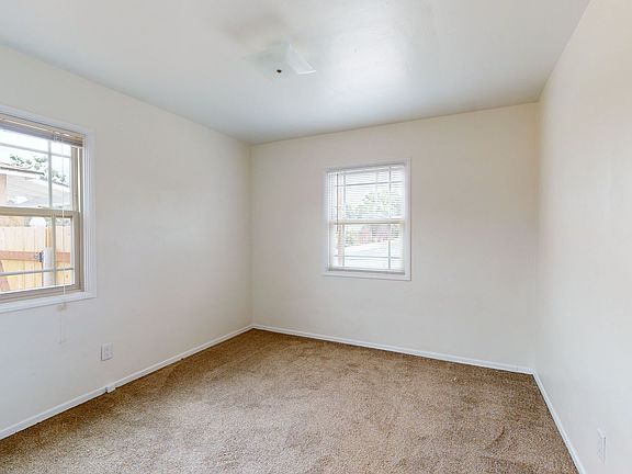 5th image of 616 Robert Ave
