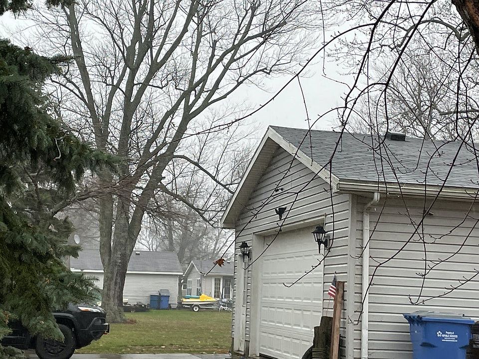 2nd image of 4660 Huron St