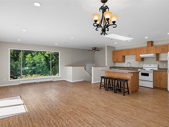 5th image of 3627 Cedardale Road Rd