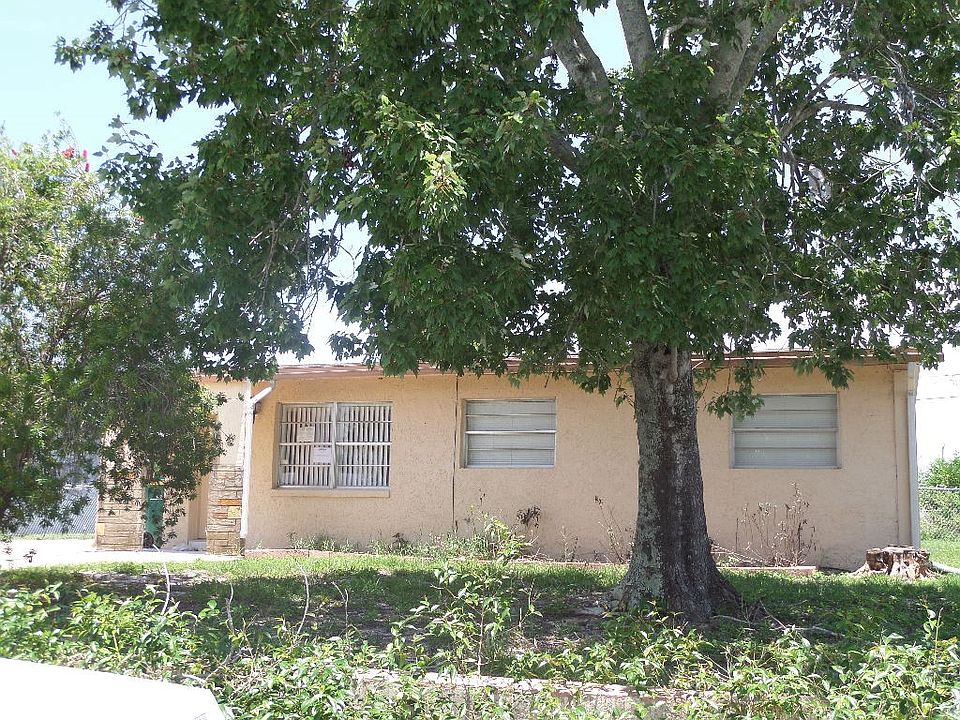 1st image of 1485 Arnold Dr