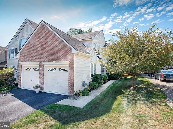 2nd image of 327 S Waterford Ln