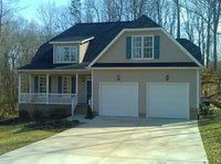 4402 Sabre Ct, Greensboro, NC 27406