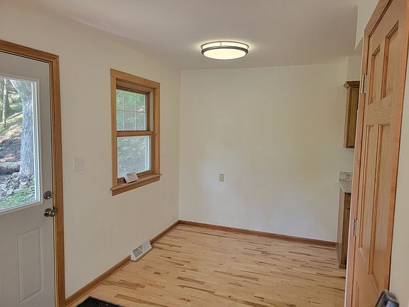 Dining area off kitchen