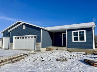 532 S Main St, Juneau, WI 53039
