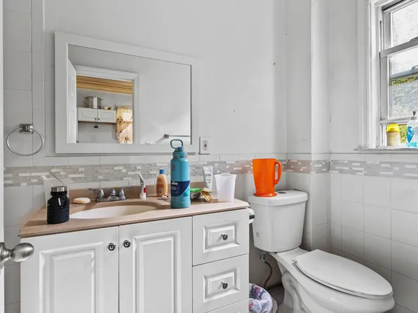 350 East 193rd Street image 13 of 17