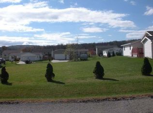 510 Red Spruce Ave, Baraboo, WI 53913