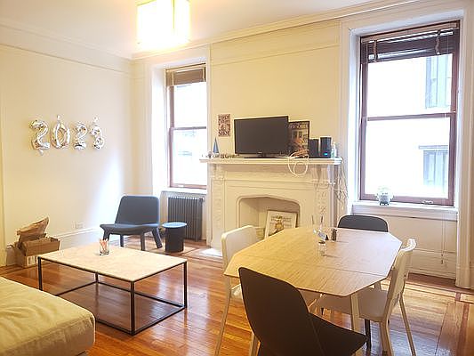 2nd image of 527 W 110th St APT 35