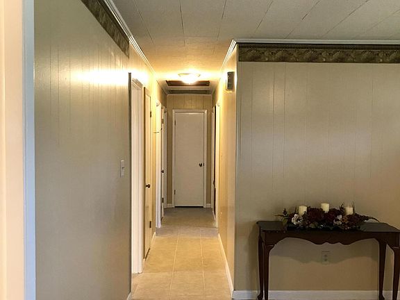 4th image of 199 Ebony Dr